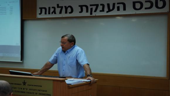 ברכות -פרופ' יוסי רוזנוקס דקאן הפקולטה להנדסה